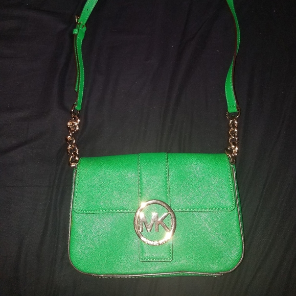 Small Michael Kors crossbody/shoulder bag - Picture 1 of 11